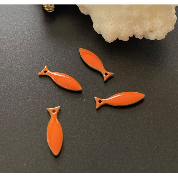 Pendentifs Poisson Sardine 15mm Résine Émaillée Orange Métal Placage Doré