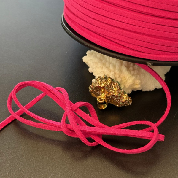 Cordon en suédine Fuchsia 3mm aspect daim