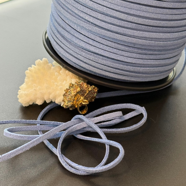 Cordon en suédine Bleu  3mm aspect daim