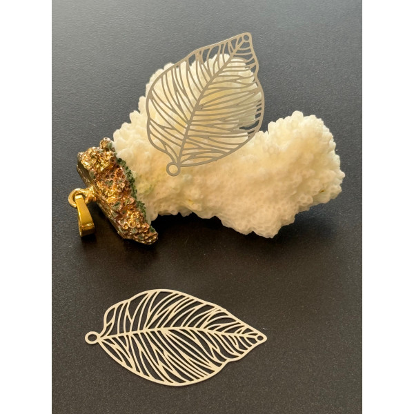 Pendentifs Estampes Feuille 37 mm – Acier Inoxydable 304 Argenté