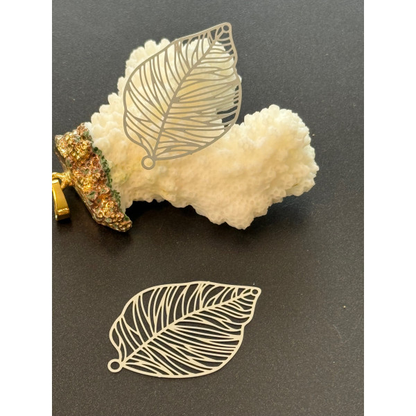 Pendentifs Estampes Feuille 37 mm – Acier Inoxydable 304 Argenté