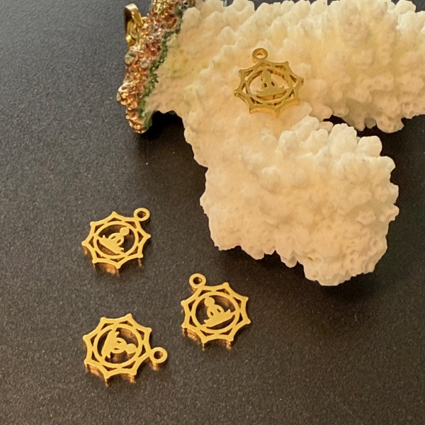 Pendentifs Yoga Healing, Bouddha 10 mm – Acier Inoxydable 304 Doré PVD