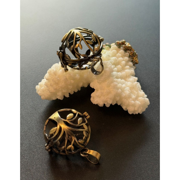 Pendentif, Cage pour Perle BOLA Grossesse 18 mm ou Boule de Parfum – Métal Bronze