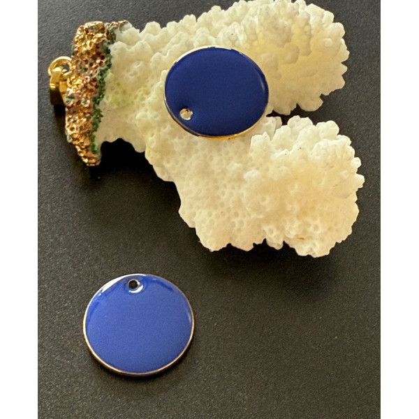 Sequins Résine Style Émaillé Rond Bleu 16mm – Base Métal Doré