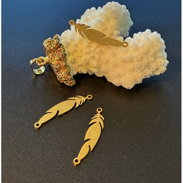 Pendentifs Connecteurs Plumes 29 mm – Acier Inoxydable 304 Doré