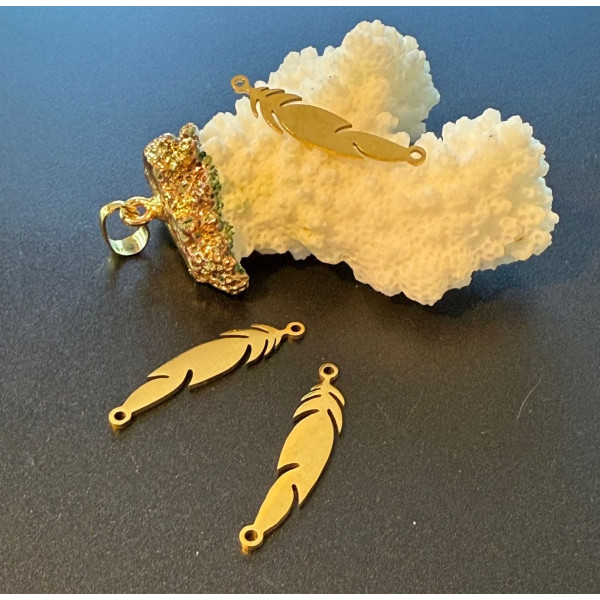 Pendentifs Connecteurs Plumes 29 mm – Acier Inoxydable 304 Doré