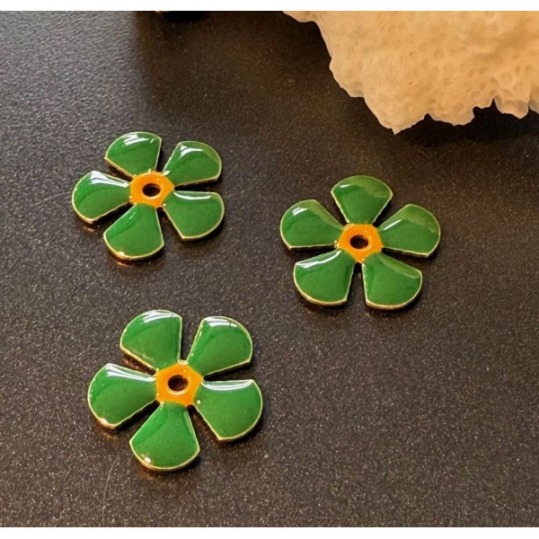 Perles intercalaires Fleur style vintage 13 mm – Résine Émaillée VERT