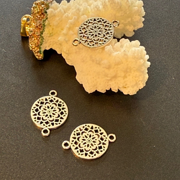 Connecteurs Arabesque 20 x 14 mm – Laiton Argent Platine