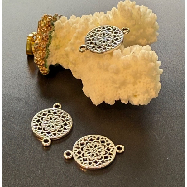 Connecteurs Arabesque 20 x 14 mm – Laiton Argent Platine