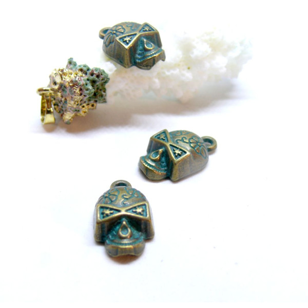 Pendentifs Crâne Squelette Patine Ancienne 20mm – Métal Bronze