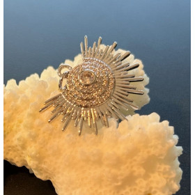 Pendentif – Soleil éventail avec zircon 25 mm – Laiton, Argenté