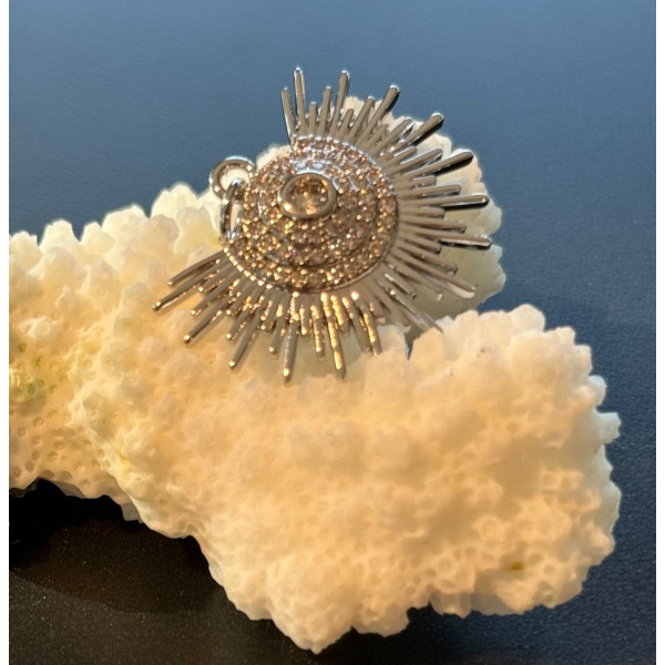 Pendentif – Soleil éventail avec zircon 25 mm – Laiton, Argenté