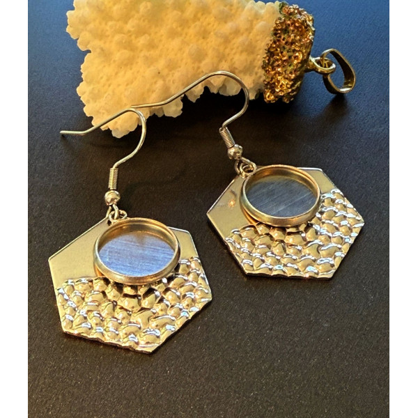 H11WH003274P04 – Lot de 2 Supports de Boucles d’oreilles Hexagone martelé 12 mm – Acier Inoxydable 304 Argenté