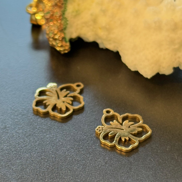 Pendentifs fleur d’hibiscus 14 mm – Acier Inoxydable 304 Doré