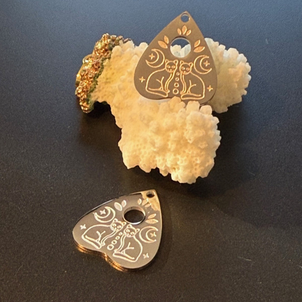 Pendentifs Médaille Cœur avec Lune et Chat 25mm – Acier Inoxydable 304 Argenté