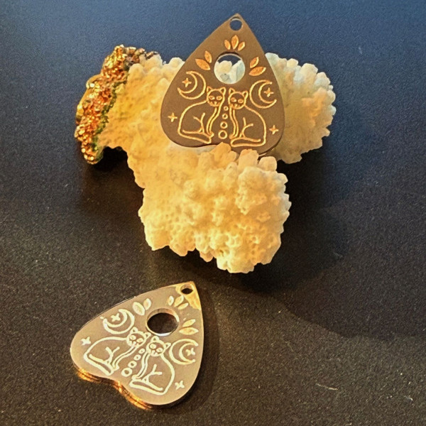 Pendentifs Médaille Cœur avec Lune et Chat 25mm – Acier Inoxydable 304 Argenté