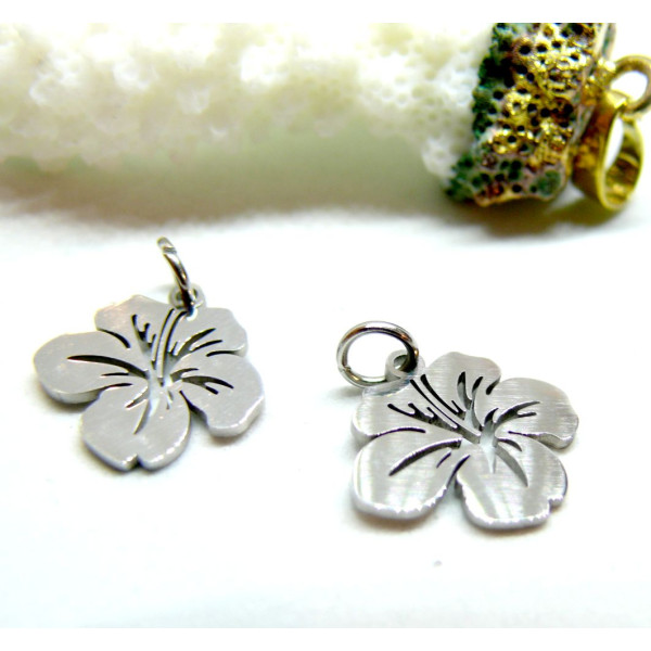 Pendentifs avec anneau – Fleur d’hibiscus 14 mm – Acier inoxydable 304, finition argentée