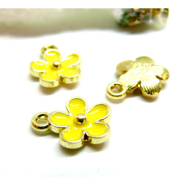 Pendentifs Fleur 12 mm – Résine Émaillée Jaune