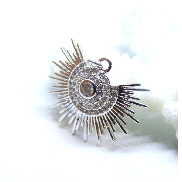 Pendentif – Soleil éventail avec zircon 25 mm – Laiton, Argenté