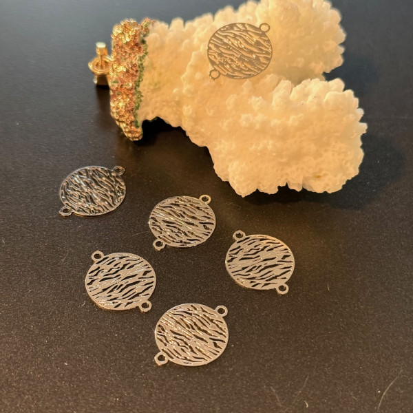 H11Q79210P – Lot de 10 Estampes Connecteurs Filigrane Zèbre 12 mm – Métal Argenté