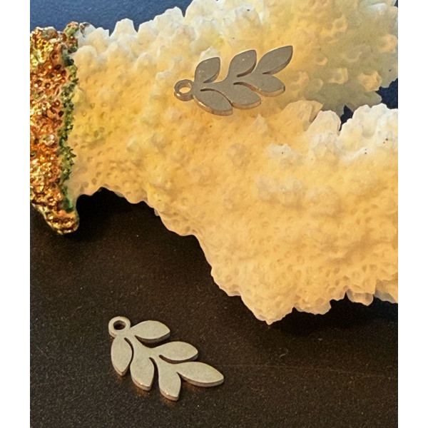 Pendentifs Feuille 14 mm – Acier Inoxydable 304 Argenté