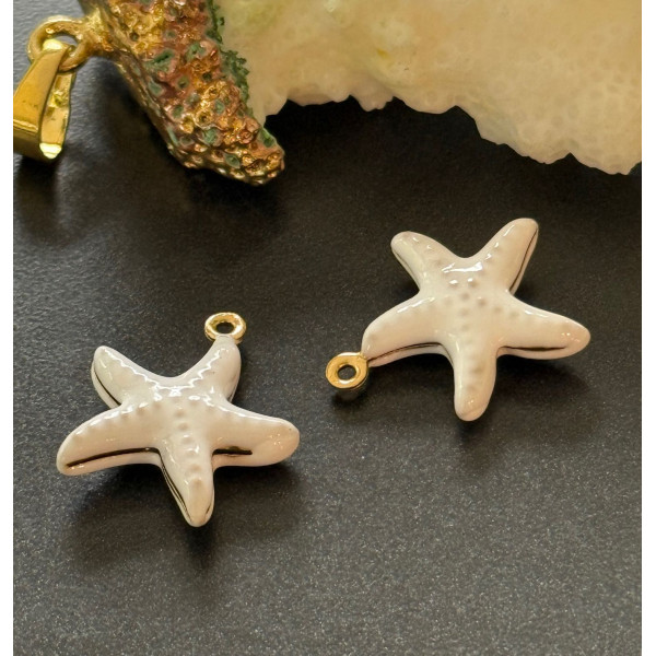 Pendentif Étoile de Mer style résine emaillé Blanc 16mm – Acier Inoxydable 304 Doré à l’Or Fin 18K