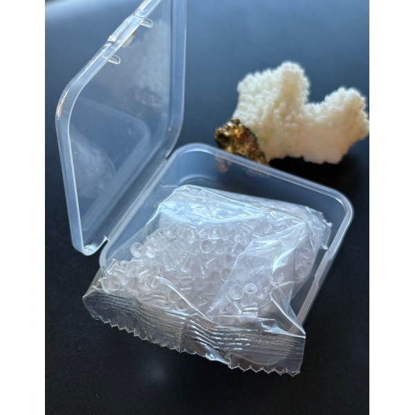 boite avec 1000 Stoppeurs Embouts Poussoirs  Plastique Transparent 4 par 4mm pour Boucles d’oreille Puce et Crochets