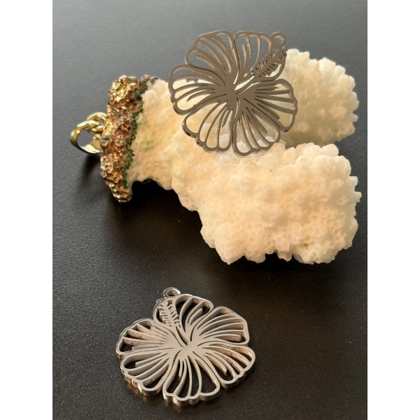 Pendentifs Fleur Exotique 26 x 23 mm – Acier Inoxydable 304 Argenté