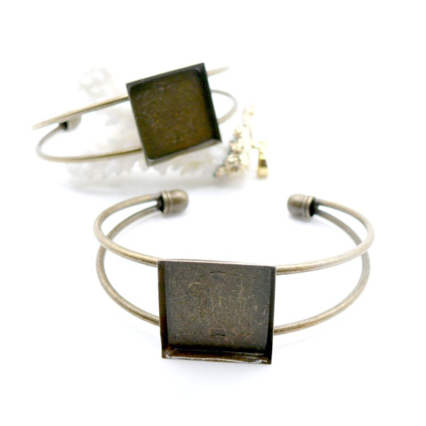 Support de Bracelet Carré 20mm – Laiton finition Bronze
