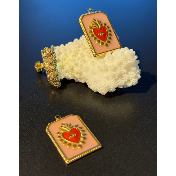 Pendentif Rectangle Cœur Ex Voto 28mm, résine émaillée – Acier Inoxydable 304 Doré à l’or fin 18K, Placage IONIQUE