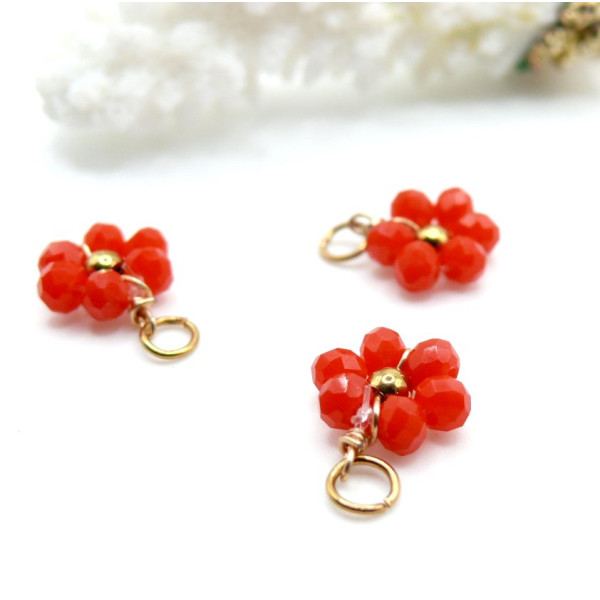 Pendentifs avec anneau Fleur avec Perles Blanche – Acier Inoxydable Doré IONIQUE