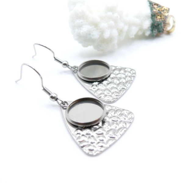 Supports de Boucles d’oreilles Triangle martelé 12 mm – Acier Inoxydable 304 Argenté