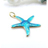 Pendentif Étoile de mer 26mm en résine émaillée bleu avec anneau – Laiton Doré à l’or fin 18K