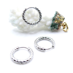 Créoles Rondes martelées  16 par 2.5 mm – Acier Inoxydable 304 Argenté