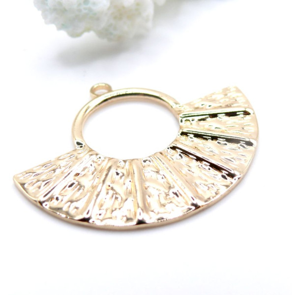 Pendentif Demi Cercle Eventail 37mm – Laiton Doré Or Fin 18K