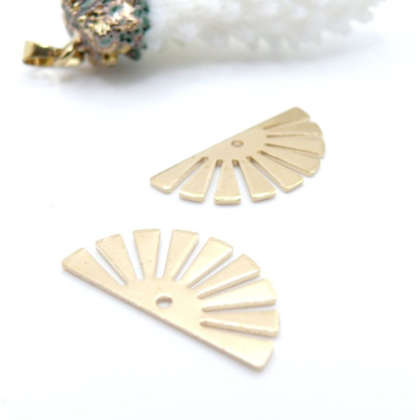 Pendentifs Demi Soleil Eventail 24mm – Laiton Doré
