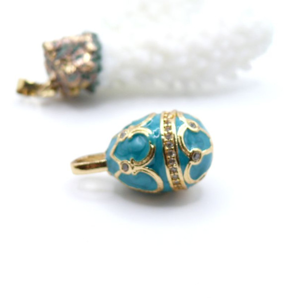 Pendentif Oeuf Résine Émaillée 23mm – Laiton Doré à l’Or Fin 18K