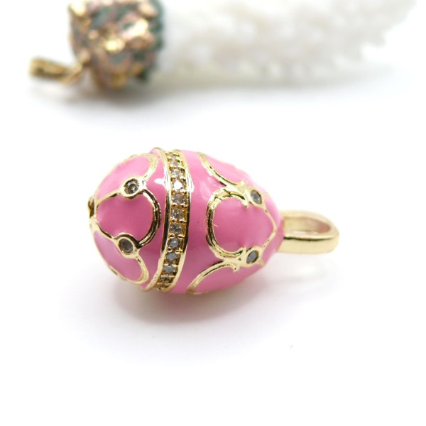 Pendentif Oeuf Résine Émaillée 23mm – Laiton Doré à l’Or Fin 18K