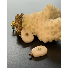 Pendentif avec etoile Jade Teintée Blanc 18 mm – Acier Inoxydable 304 Doré