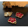 Pendentifs Fleur 18 mm – Résine Émaillée Rouge sur métal Doré