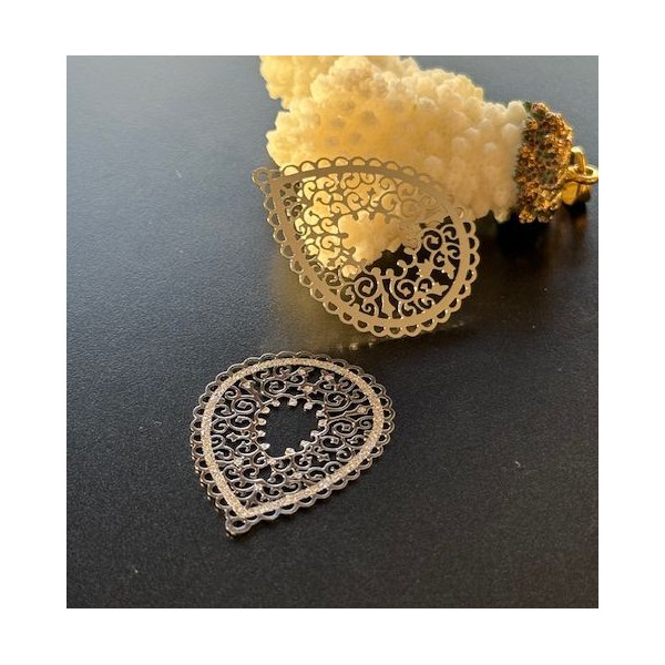 Estampes Pendentifs Filigrane Mandala goutte  35 mm – Métal Argenté