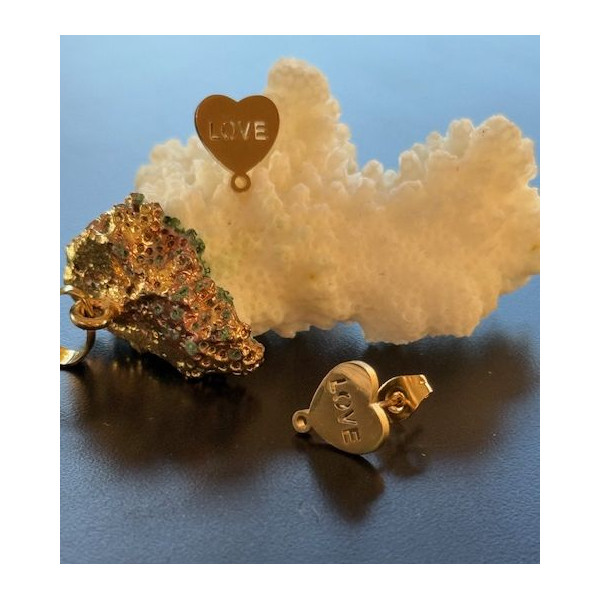 Boucles d'oreilles Puces LOVE 11mm avec trou – Acier Inoxydable 304 Doré Placage Ionique