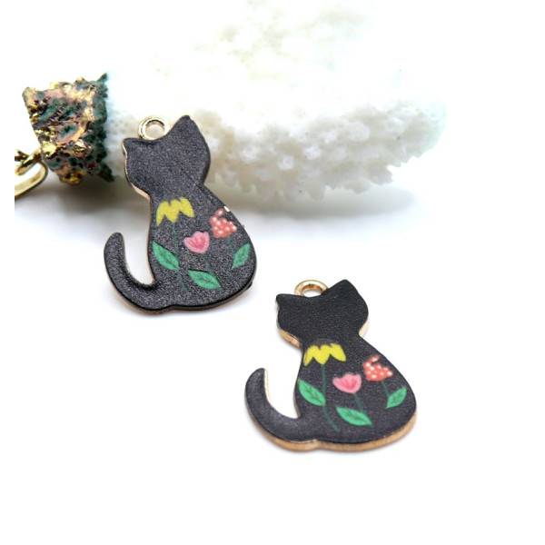 Pendentifs Chat émaillé 30mm Noir Base Doré