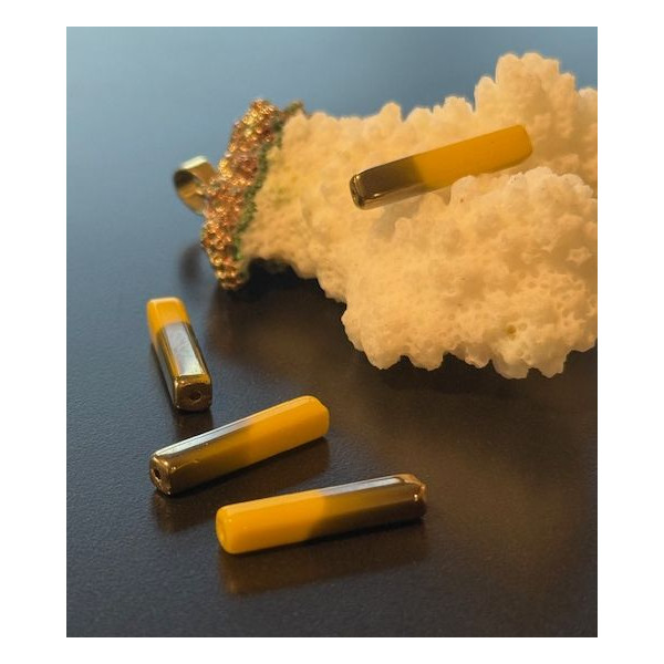 Perles en verre Tub e rectangle 20mm coloris Jaune et Doré