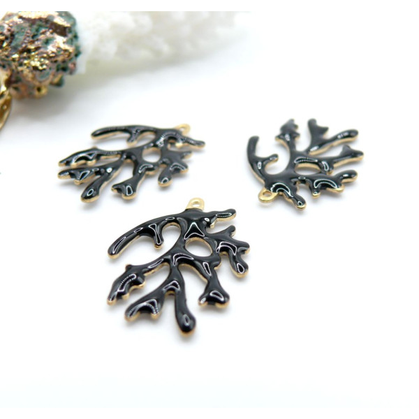 Pendentifs Branche de Corail 20 x 15 mm – Résine Émaillée NOIR, Laiton Doré