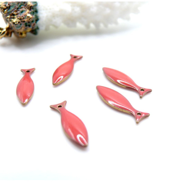 Pendentifs Poisson Sardine 15mm Résine Émaillée Rose Bonbon Métal Placage Doré