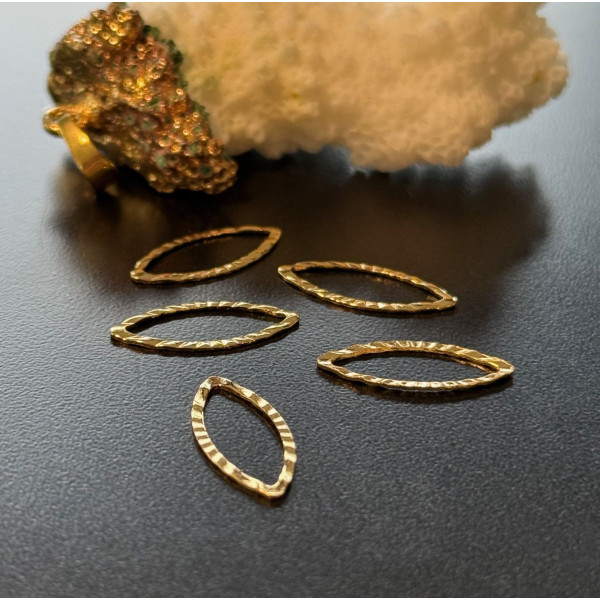 Pendentifs Connecteurs Marquise (Navette) Martelée 18 mm – Acier Inoxydable 304 Doré