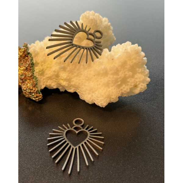 Pendentifs  Coeur Soleil  26.5mm – Acier Inoxydable 304 Argenté