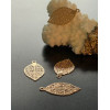 Estampes Pendentifs Filigrane Feuille 20.5mm – Laiton Doré