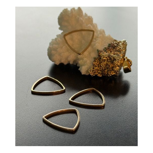 Pendentifs Connecteurs Triangle Étrier 15mm – Acier Inoxydable  Doré